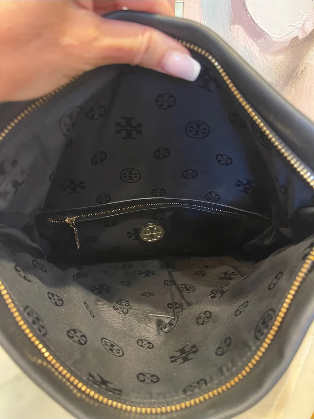Gorgeous Tory Burch Black Leather Foldover Crossbody with Crossbody